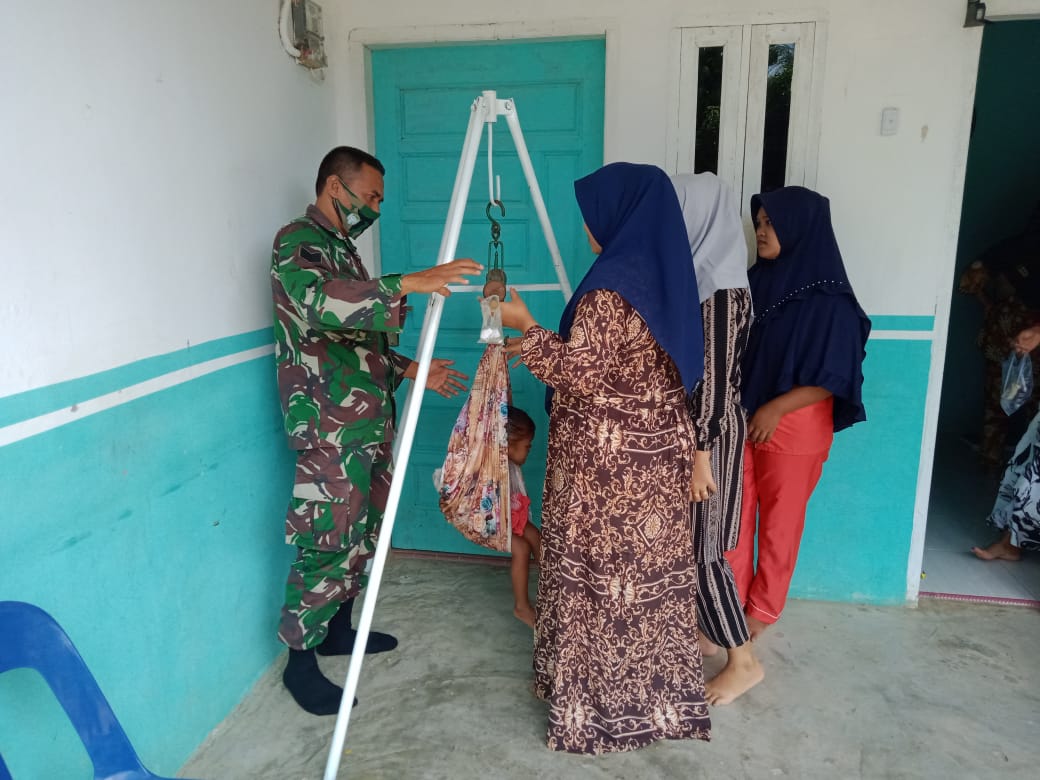 Wujudkan Balita Sehat Babinsa 18/Bda Laksanakan Pendampingan Posyandu