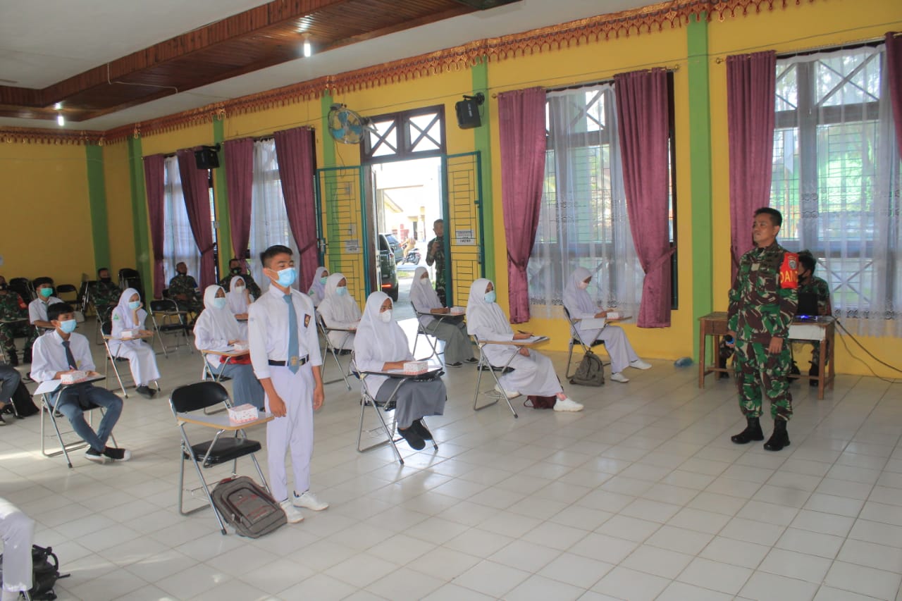 Dandim Agara Berikan Wasbang Tingkat SMA