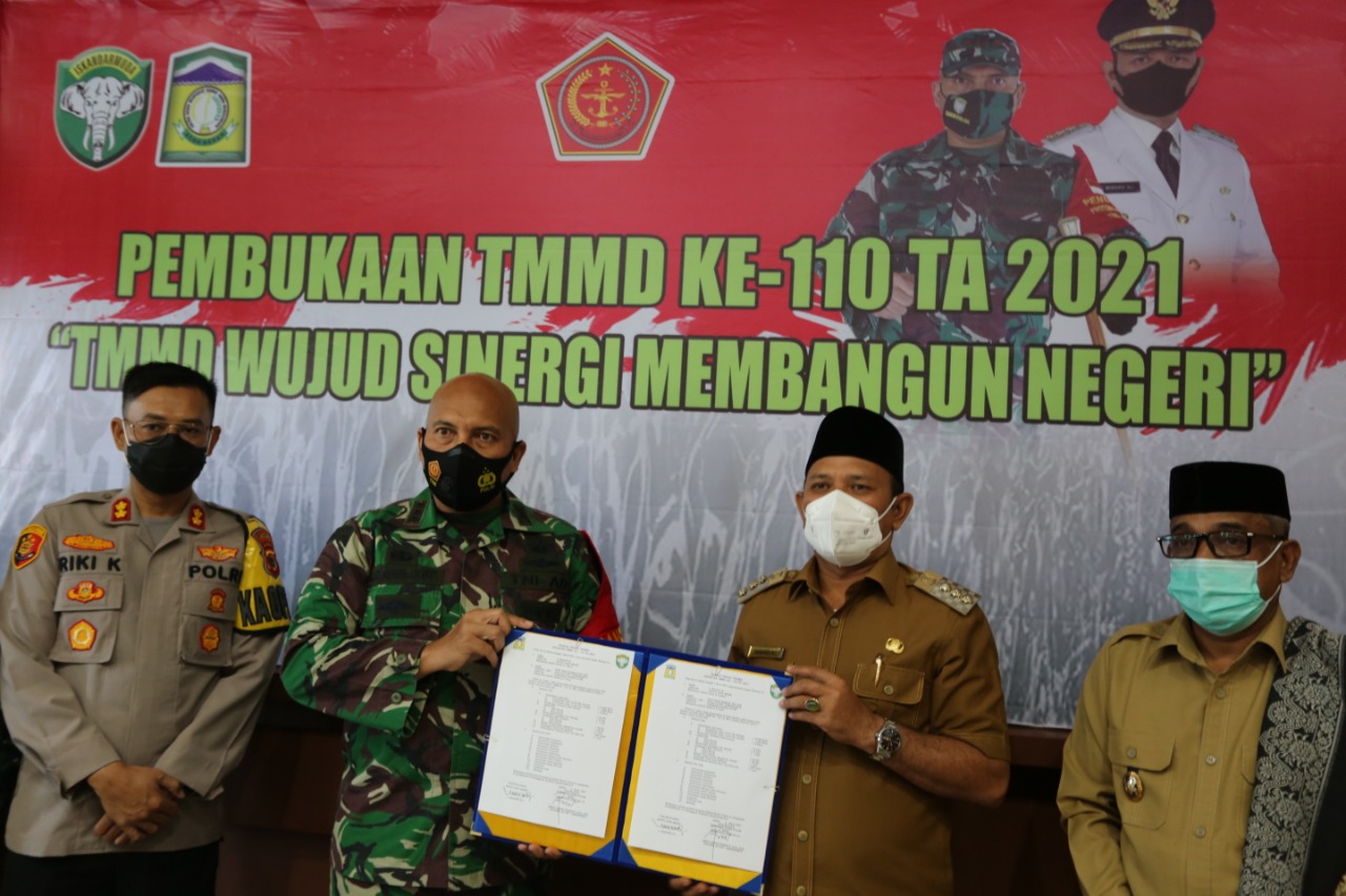 Dandim 0101/BS Bersama Bupati Aceh Besar Buka TMMD ke-110 TA 2021