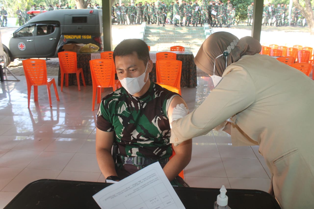 SELURUH PRAJURIT YONZIPUR 16/DA DI SUNTIK VAKSIN COVID-19