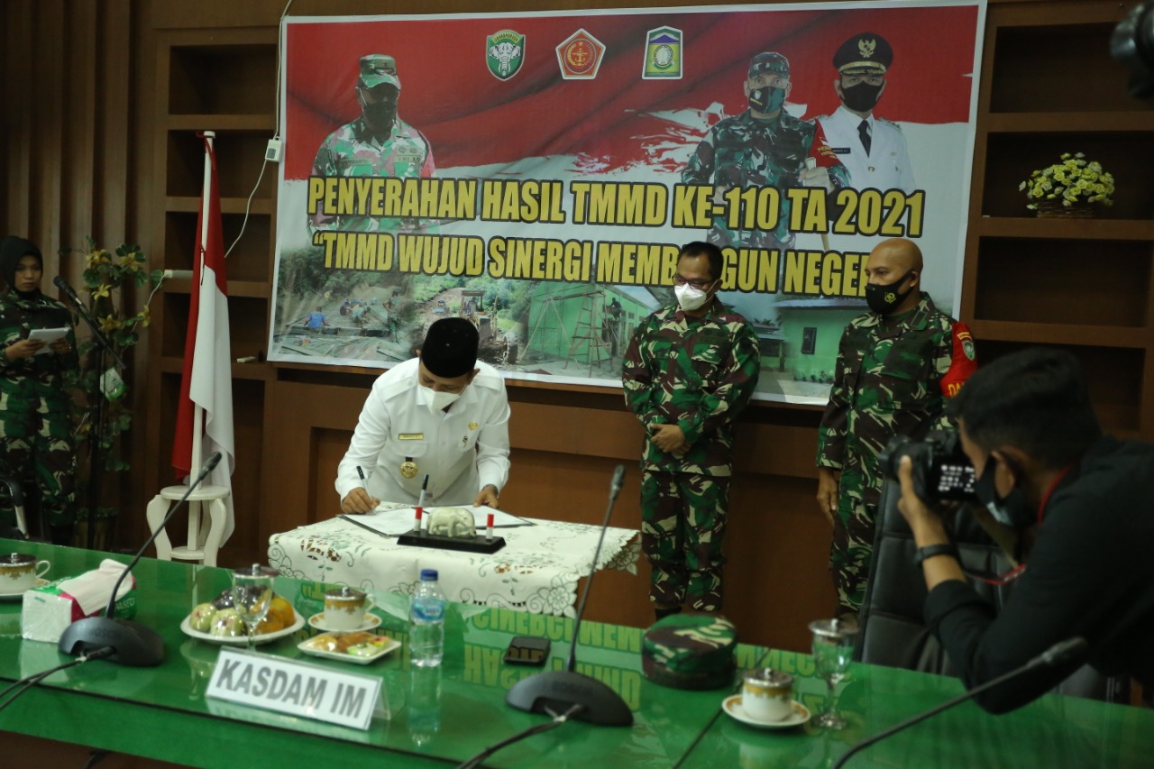 Kasdam IM Tutup Program TMMD ke-110, Warga Aweek: Alhamdulillah, Terima Kasih TNI
