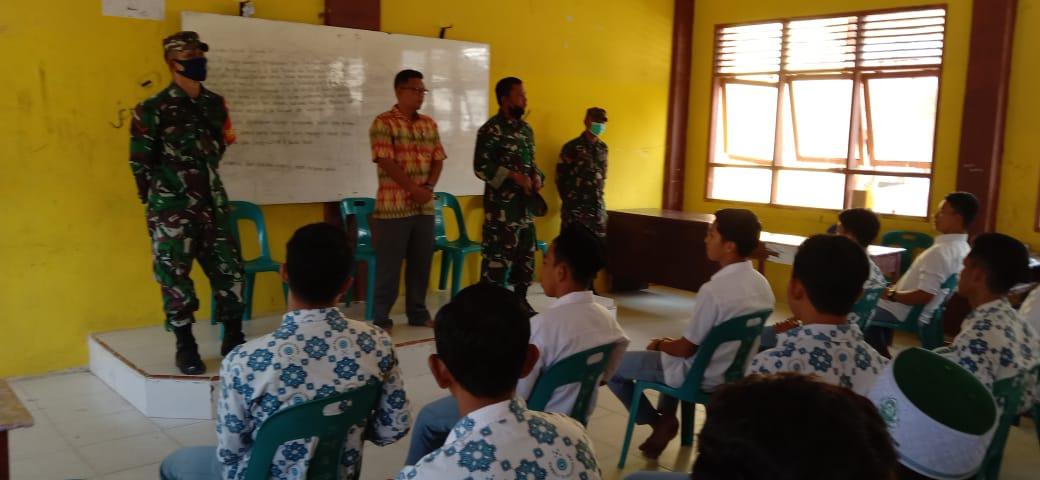 Berikan Motivasi dan Sosialisasi, Babinsa Ajak Para Siswa untuk menjadi bagian dari TNI-AD