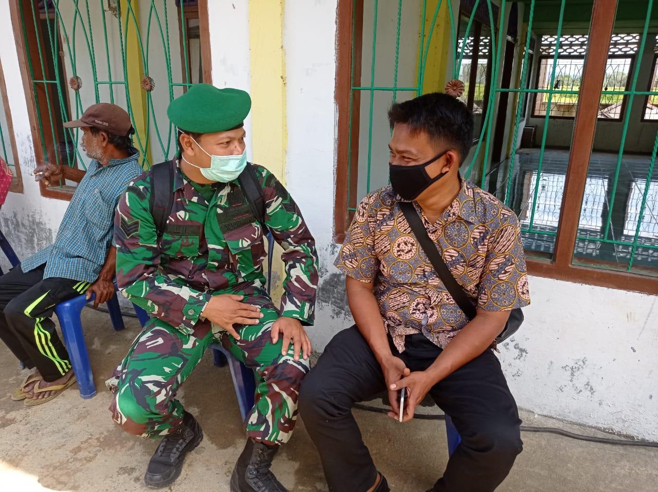 Komsos Serka Muhammad Alinapiah Dengan Warga Desa Binaan