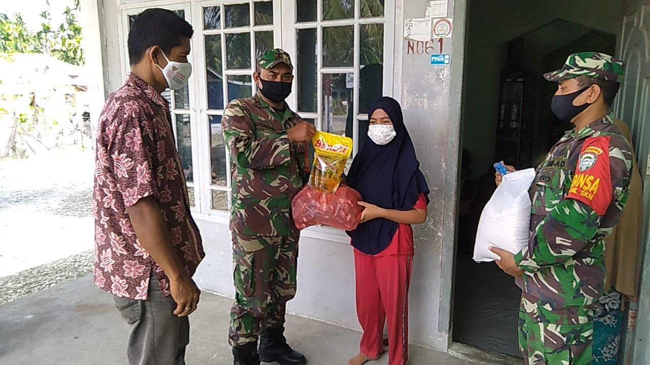 Kodim 0116/Nagan Raya Bagikan Paket Sembako Kepada Anak Yatim piatu