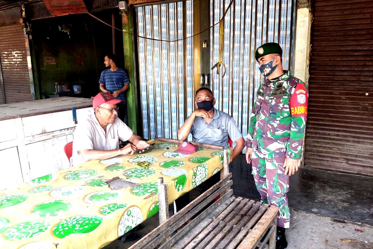 Ini Cara Babinsa Indrapuri Pantau Situasi Wilayah di Bulan Puasa