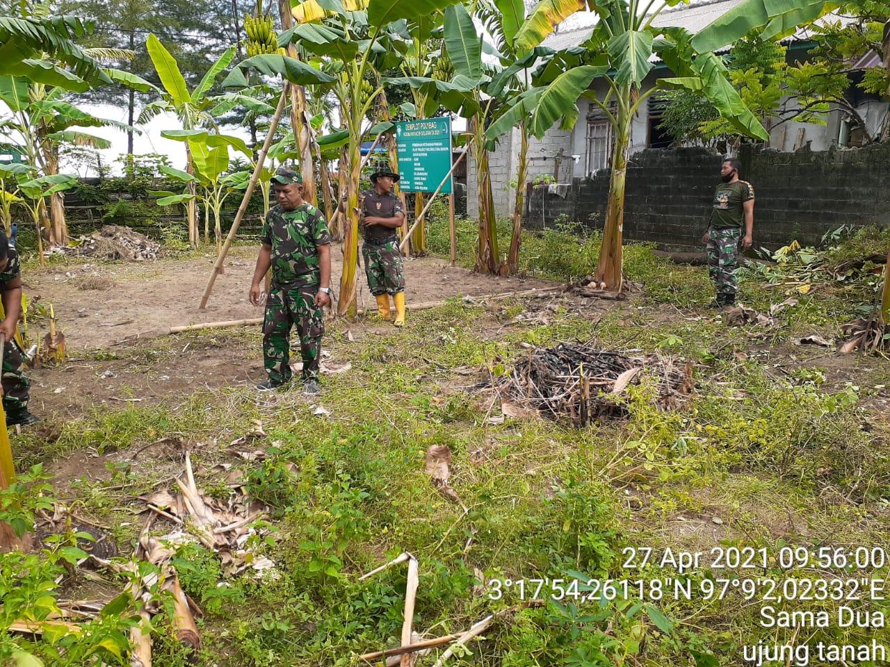 Koramil 05/Samadua Olah Lahan Sempit Untuk Perkebunan Sistem Hidroponik
