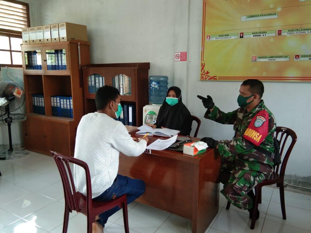 Bulan ramadhan berlangsung, Babinsa koramil 07/Baitussalam Melaksanakan Pengecekan Harga  Sembako