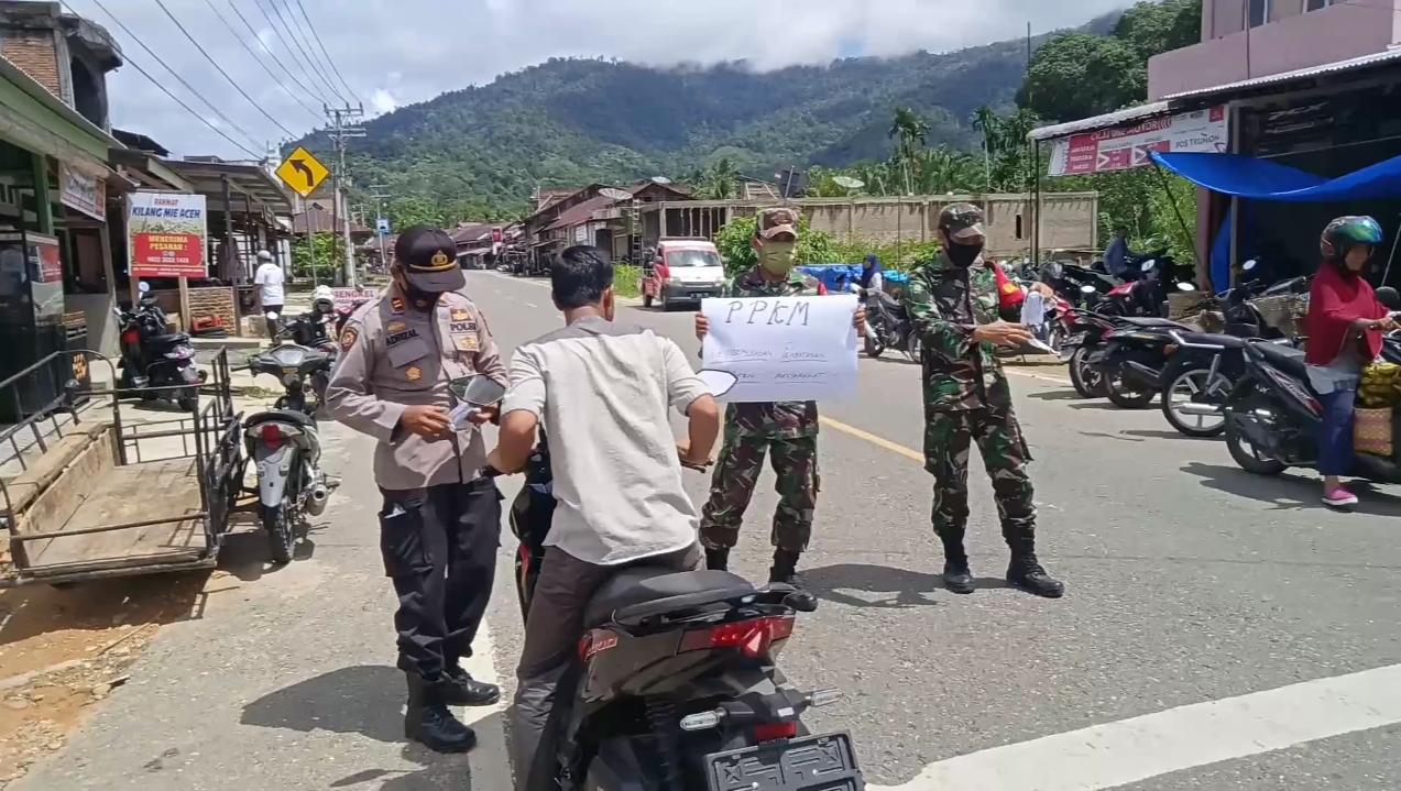 Hambat Penyebaran Covid-19 di Wilayah, TNI/Polri Trumon dan Instansi Terkait Gencar Sosialisasi PPKM dan Protkes