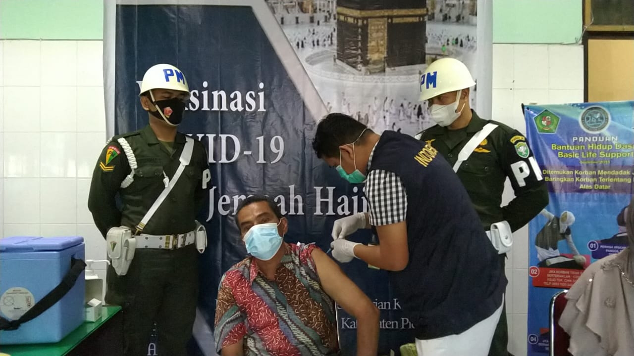 Kodim 0102/Pidie Bertekad Seluruh Purnawirawan beserta Istri Dan Warakawuri Menerima Suntikan Vaksin