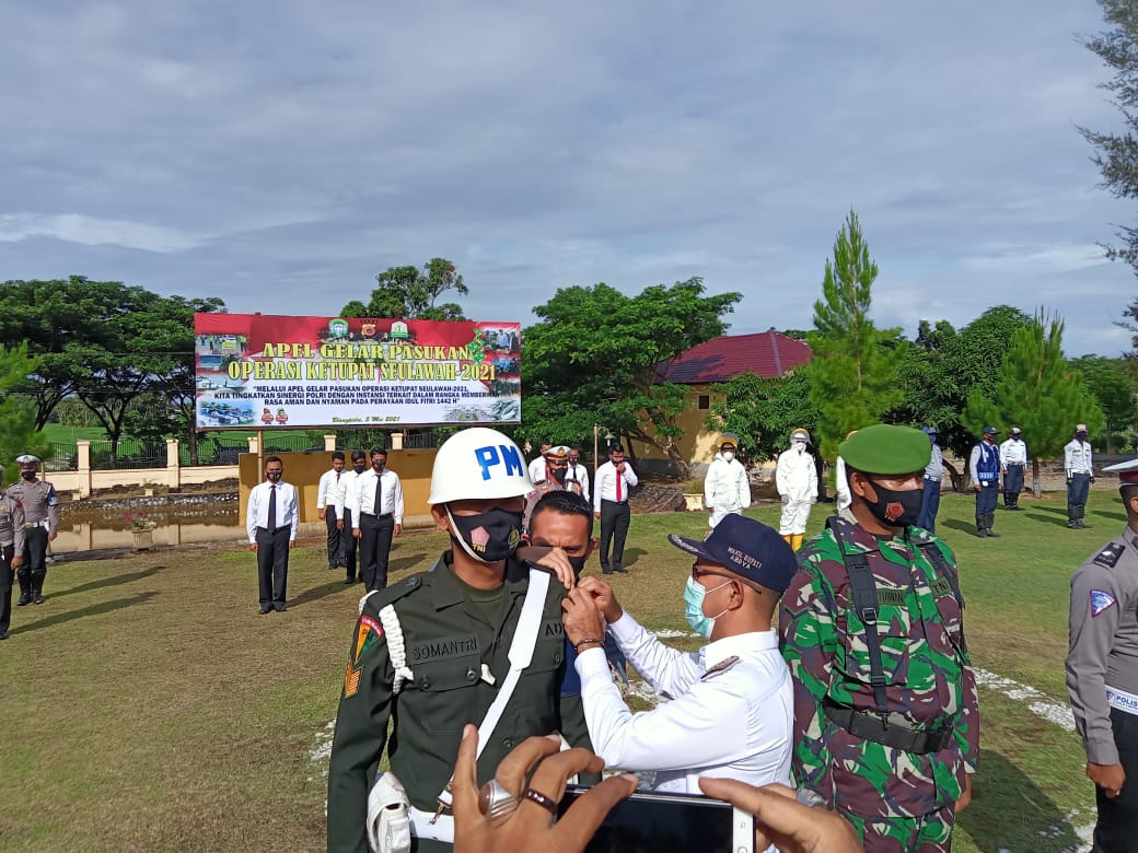 Personil Kodim 0110/Abdya Hadiri Apel Operasi Ketupat Keselamatan Seulawah 2021 di Mapolres Abdya
