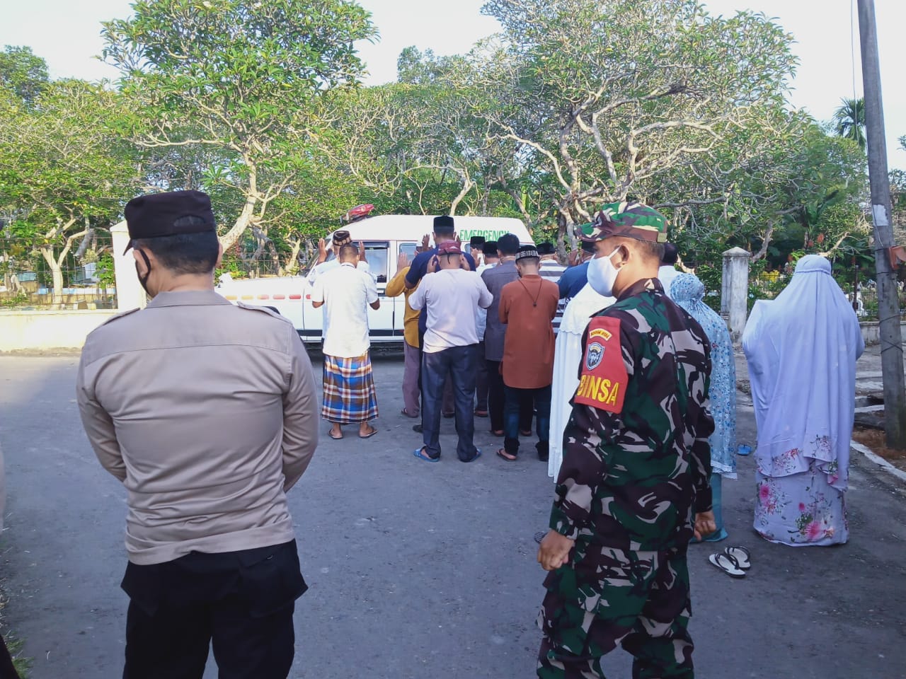 Lagi…! TNI-POLRI Langsa Timur Kawal Proses Pemakaman Warganya Terpapar Covid-19