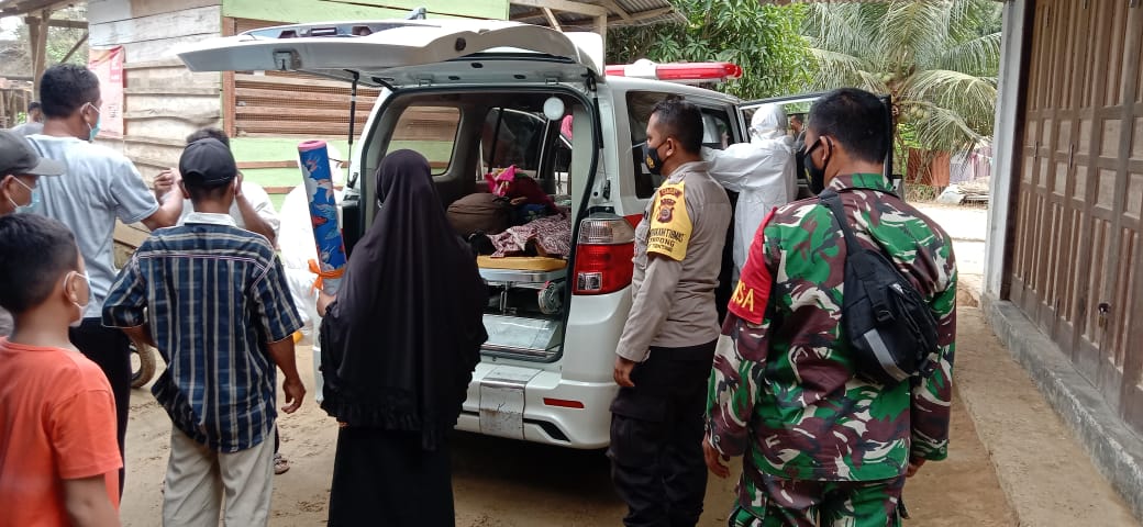 Warganya Teridentifikasi Reaktif Covid-19, Duo Babin Dampingi Evakuasi