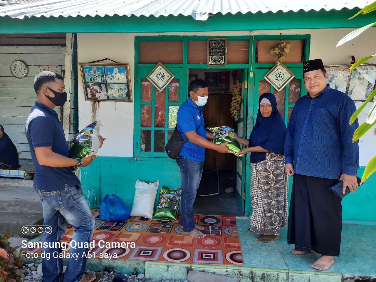 Sosial Tinggi, Diam-diam Dandim Abdya Rutin Beri Bantuan Sembako