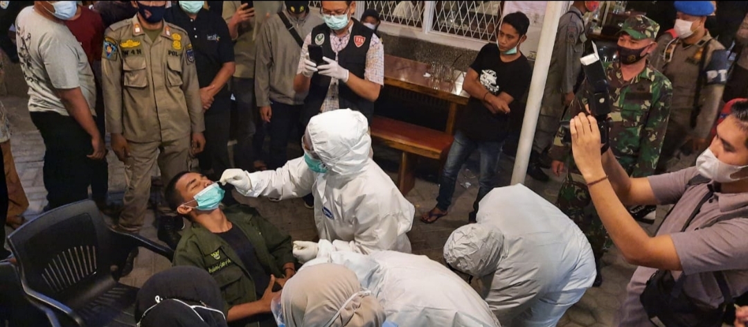 Tekan Lonjakan Terpapar Covid-19, Tim Gabungan Operasi Yustisi di Kota Langsa Gelar Test Swab Antigen Tempat Keramaian