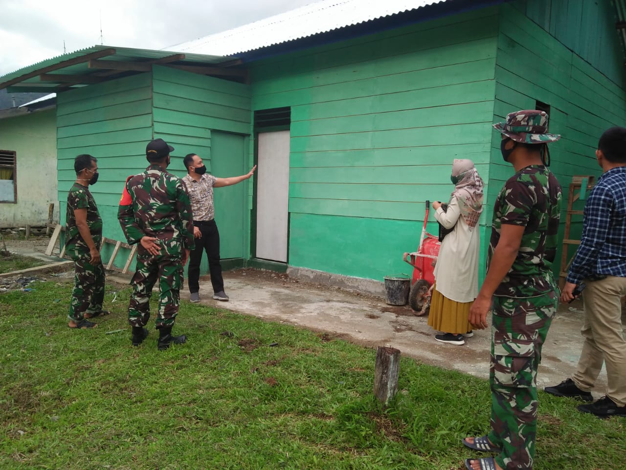 Dandim 0102/Pidie Meninjau Pembangunan Rumah Dinas Koramil 17/Geumpang Dan Memberi Arahan Kepada Anggota dan Persit Koramil 17/Geumpang