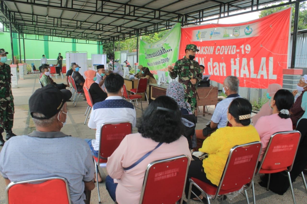 Dandim 0108/Agara Dampingi 34 KBT Lakukan Vaksinasi