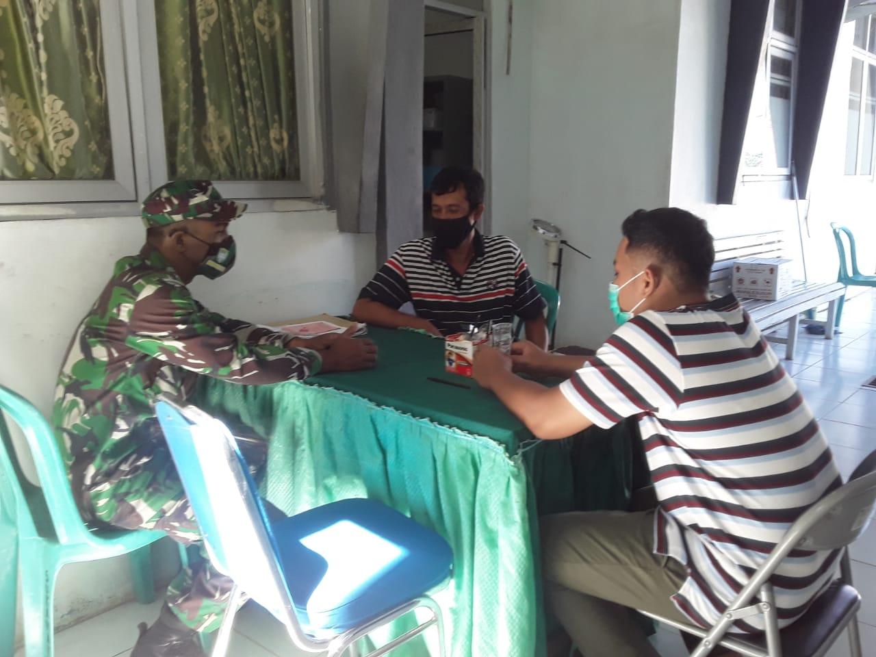 Lewat Komsos, Babinsa Ajak Warga Sinergi Tingkatkan Keamanan Lingkungan Menjelang Hari Raya Idul Fitri