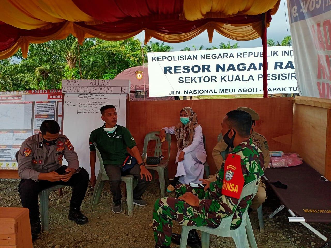 Personel Babinsa bantu Laksanakan Siaga Pengamanan Lebaran