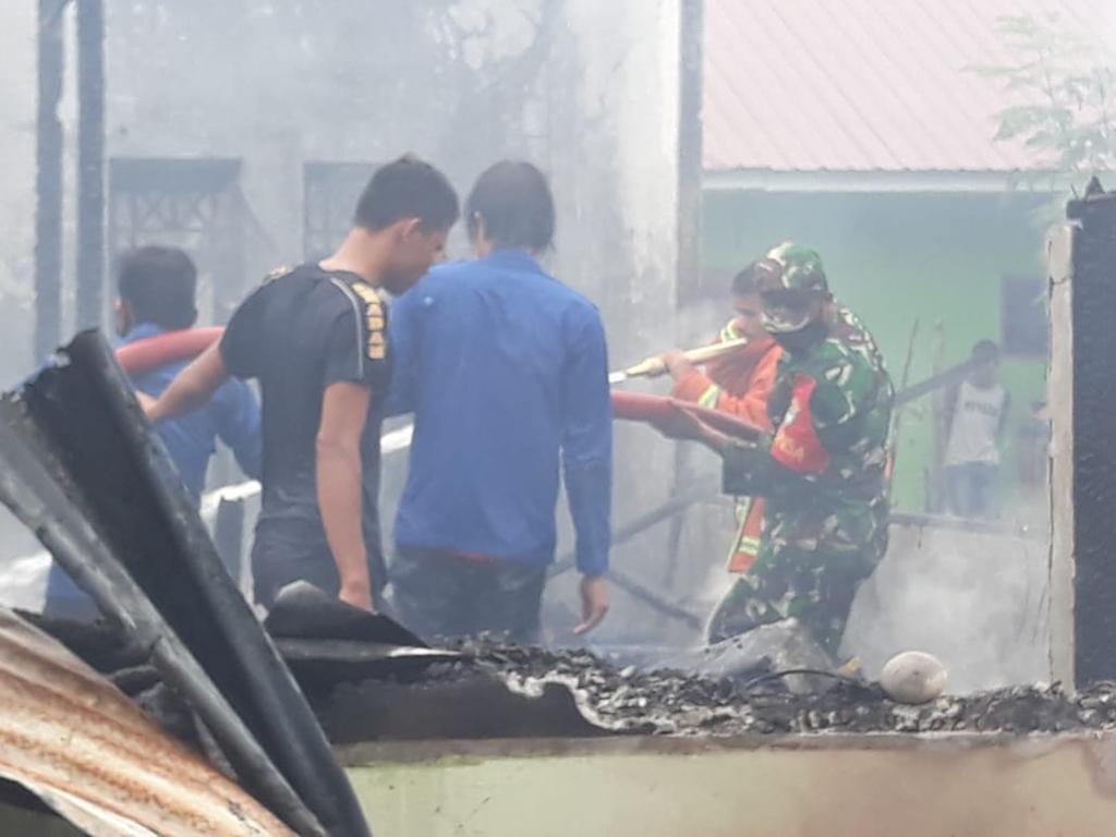 Rumah dan 3 Unit Kendaraan Ikut Hangus Terbakar Saat Pemilik Tidak Ditempat
