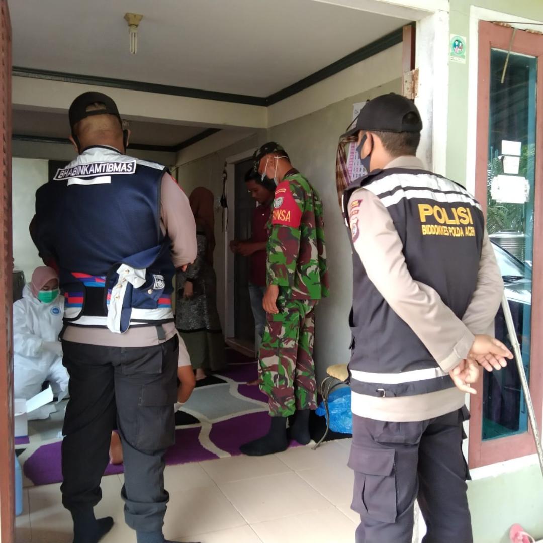 Serka Gunawan Sigit Dampingi Tim Gugus Tugas Covid-19 Lakukan Swab