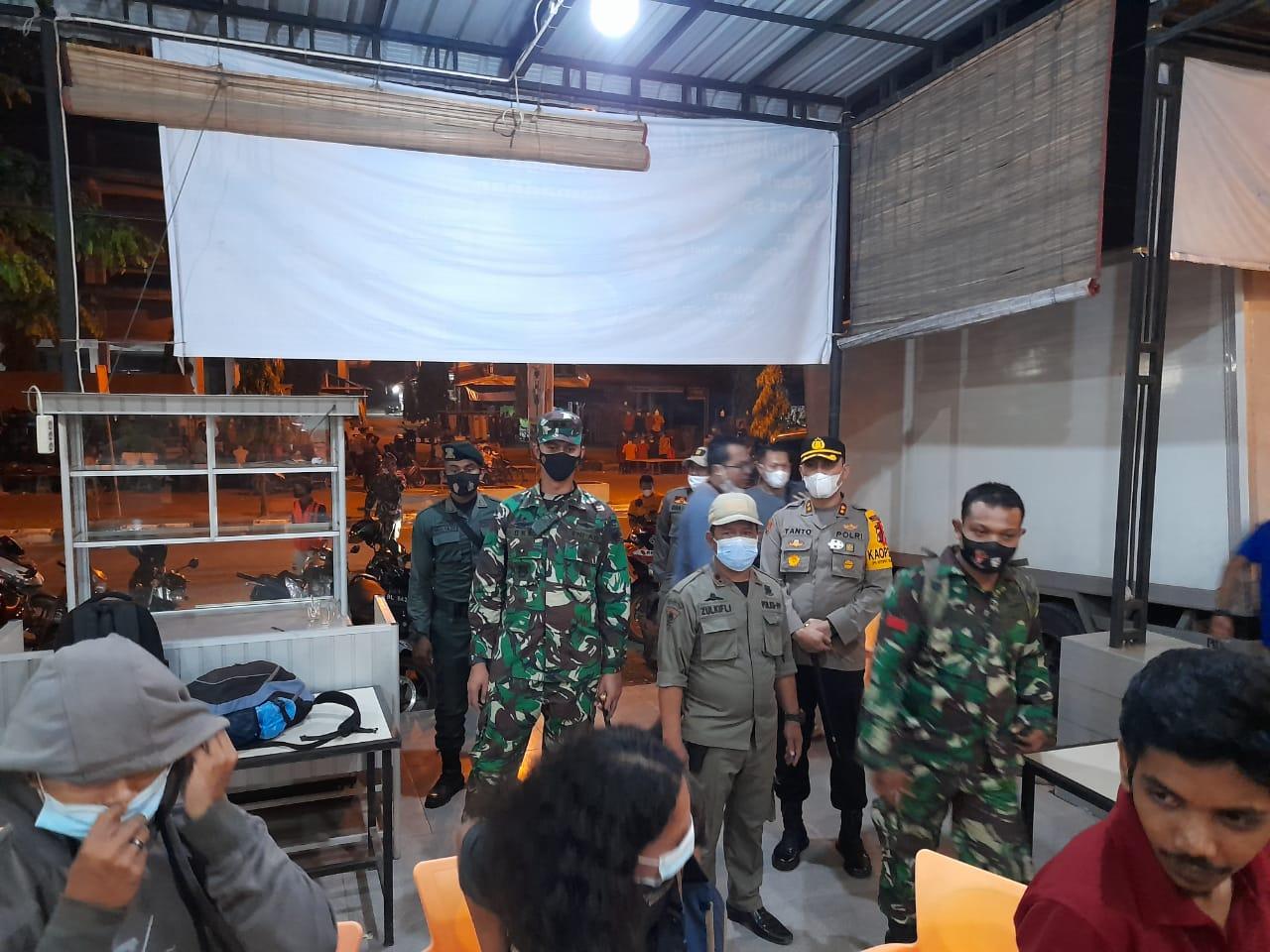 Tertibkan Warga Tidak Gunakan Masker, TNI – POLRI dan SATPOL PP Gelar Ops Yustisi