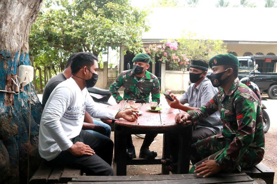 PRAJURIT YONIF RAIDER 112/DJ AJAK MASYARAKAT PATUHI PROTKES