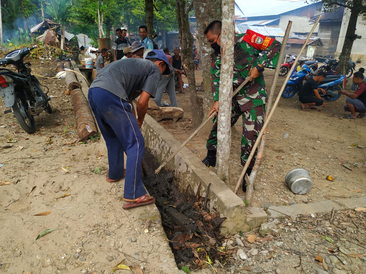 Wujudkan Lingkungan Yang Sehat, Ini Yang Diperbuat Babinsa