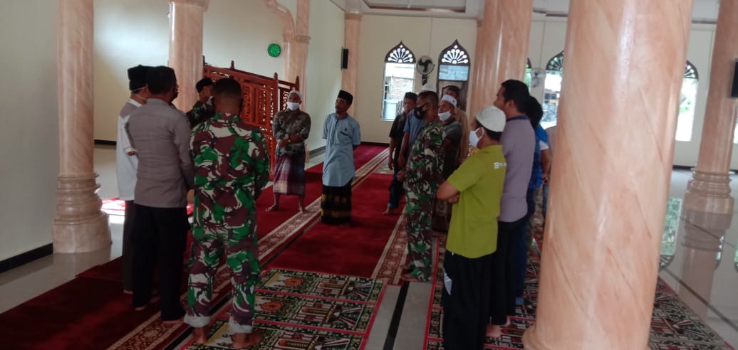 Muspika Lakukan Sosialisasi Protkes di Tempat Ibadah