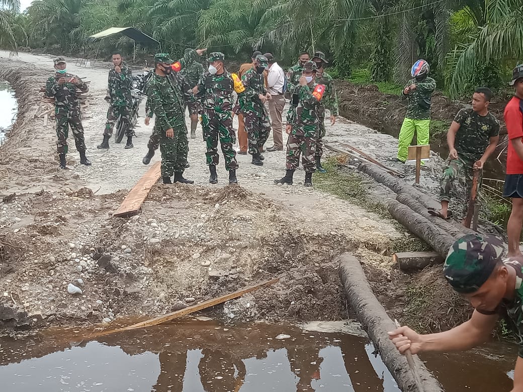 Tim Wasev Mabesad Tinjau TMMD di Gosong Telaga Utara