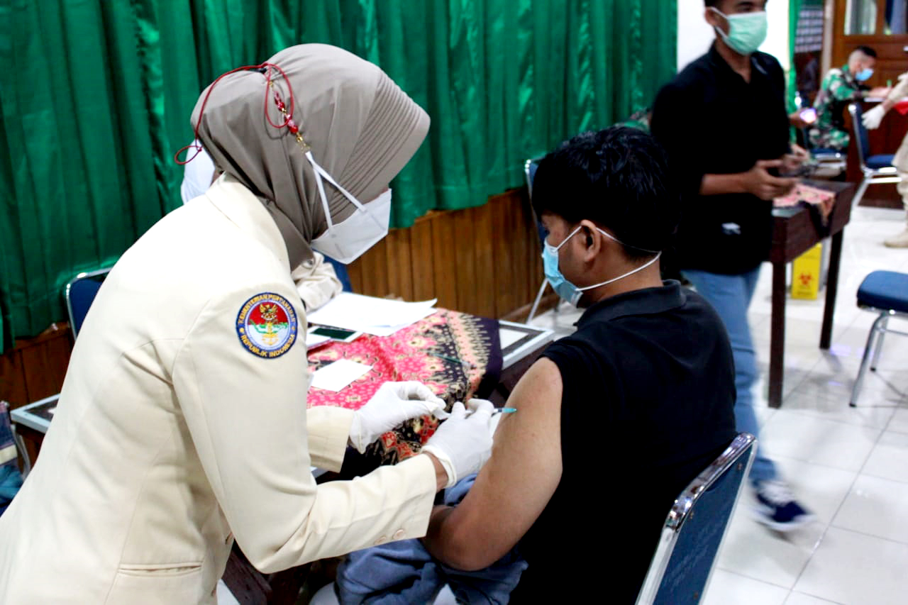 Kodim 0101/Aceh Besar Gelar Vaksinasi, Hasilnya Melebihi Target