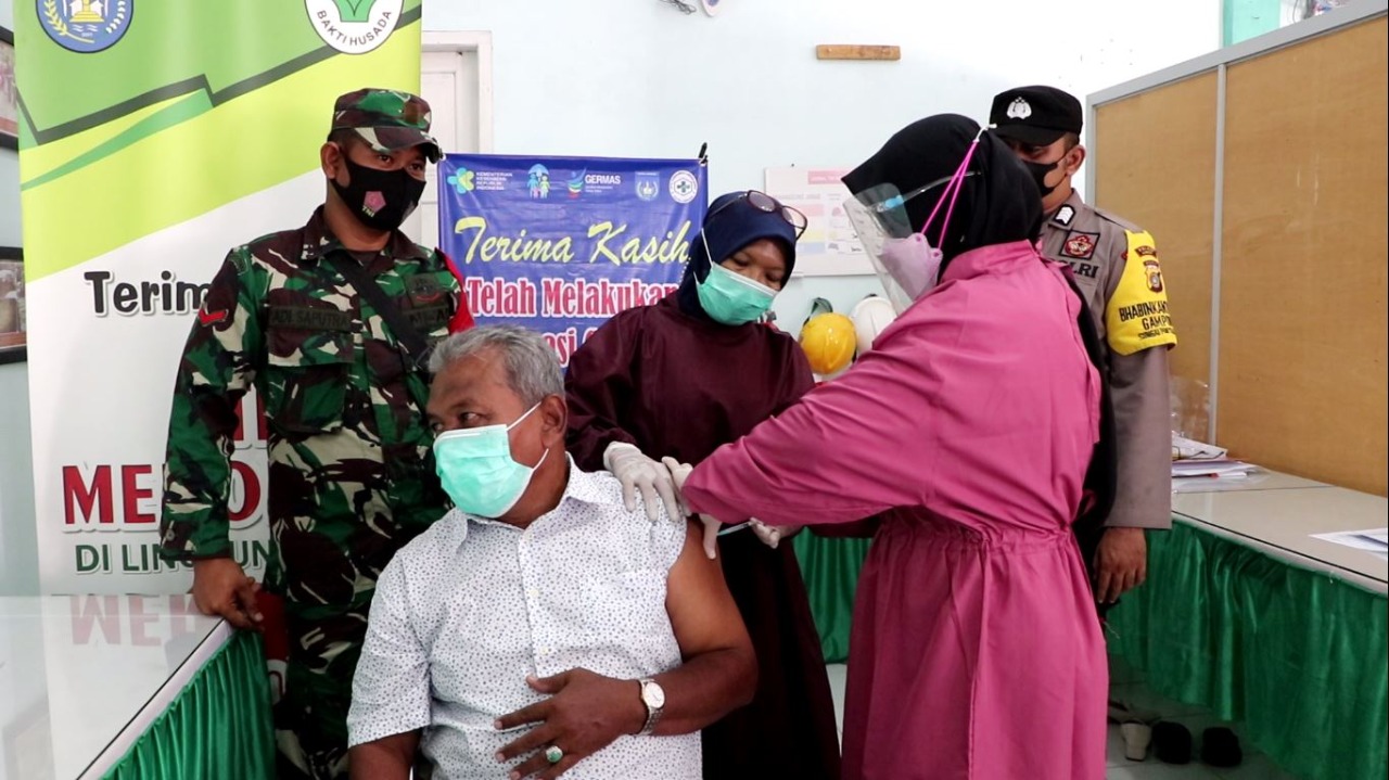 TNI-Polri Bersinergi Kawal Pelaksanan Vaksinasi