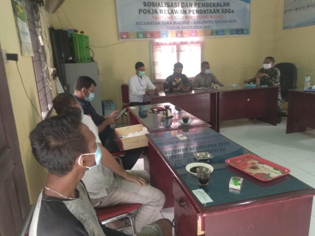 Bersama dengan perangkat Desa personil jajaran kodim 0116/ Nara laksanakan komunikasi Sosial