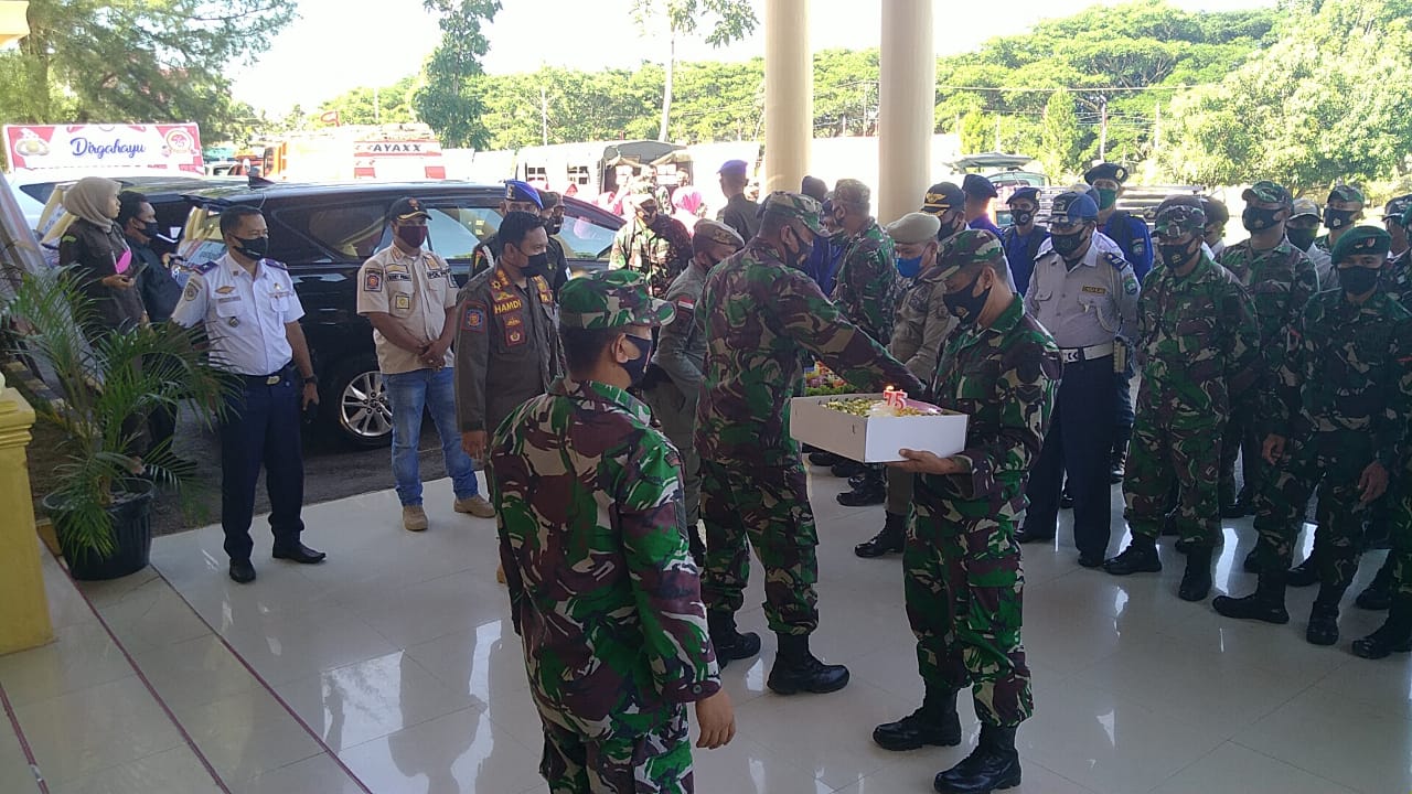 Kejutan Dari Kodim 0110/Abdya di HUT Bhayangkara Ke -75 di Mapolres Abdya