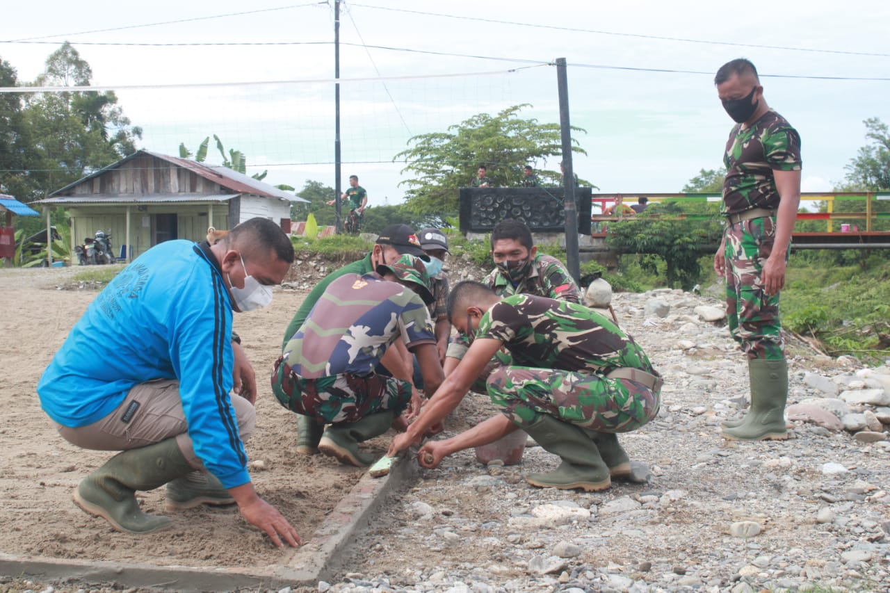 Satgas Sudah Mulai Tinggalkan Kenangan Dibangunkannya Lapangan Voli