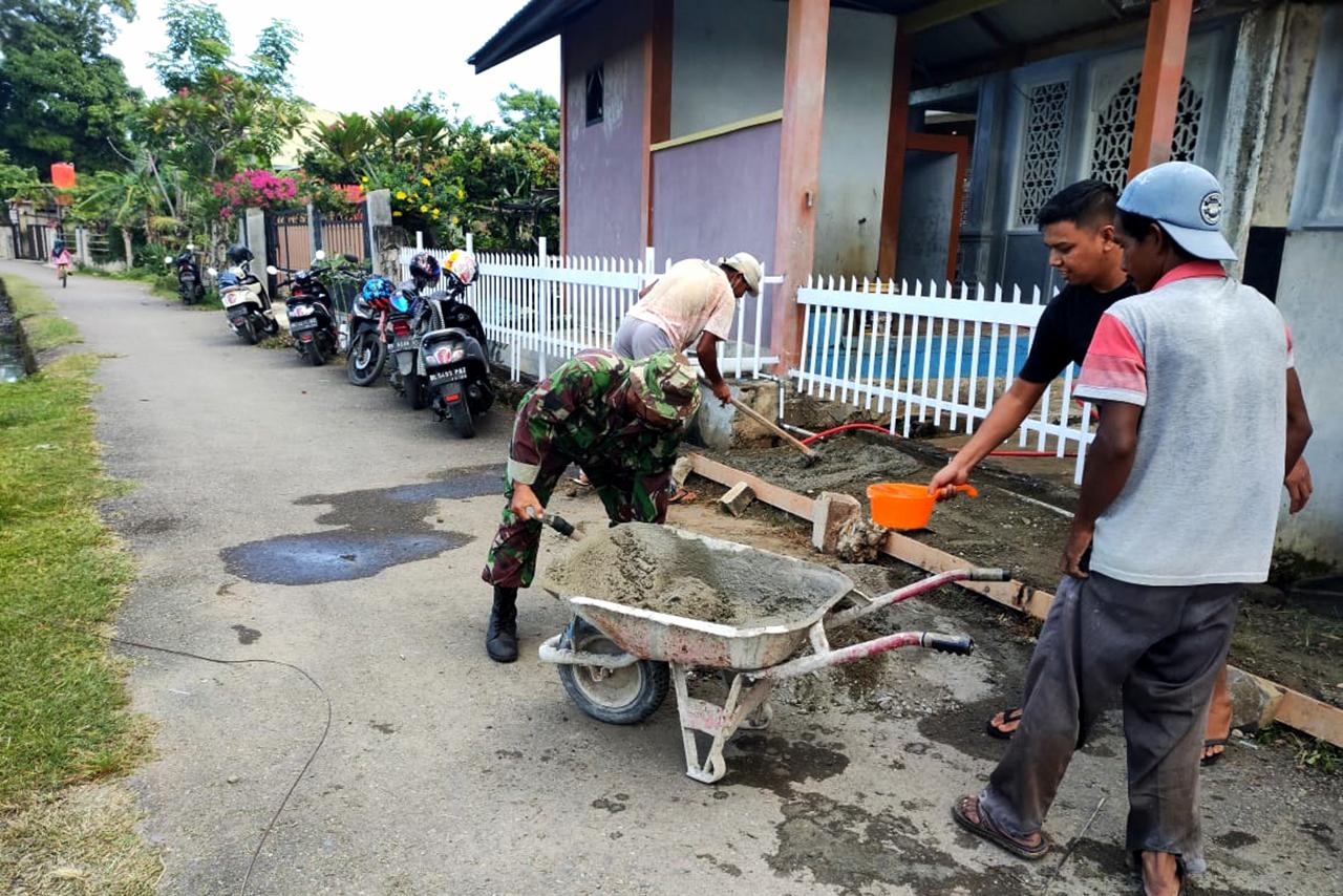 Lestarikan Lingkungan, Koramil 08/Kuta Baro dan Masyarakat Gotong Royong bersama