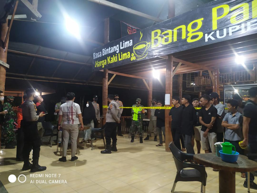 Di Nagan Raya, Buka Tengah Malam, Sejumlah Kafe dan Warung Kopi Disegel Satpol PP