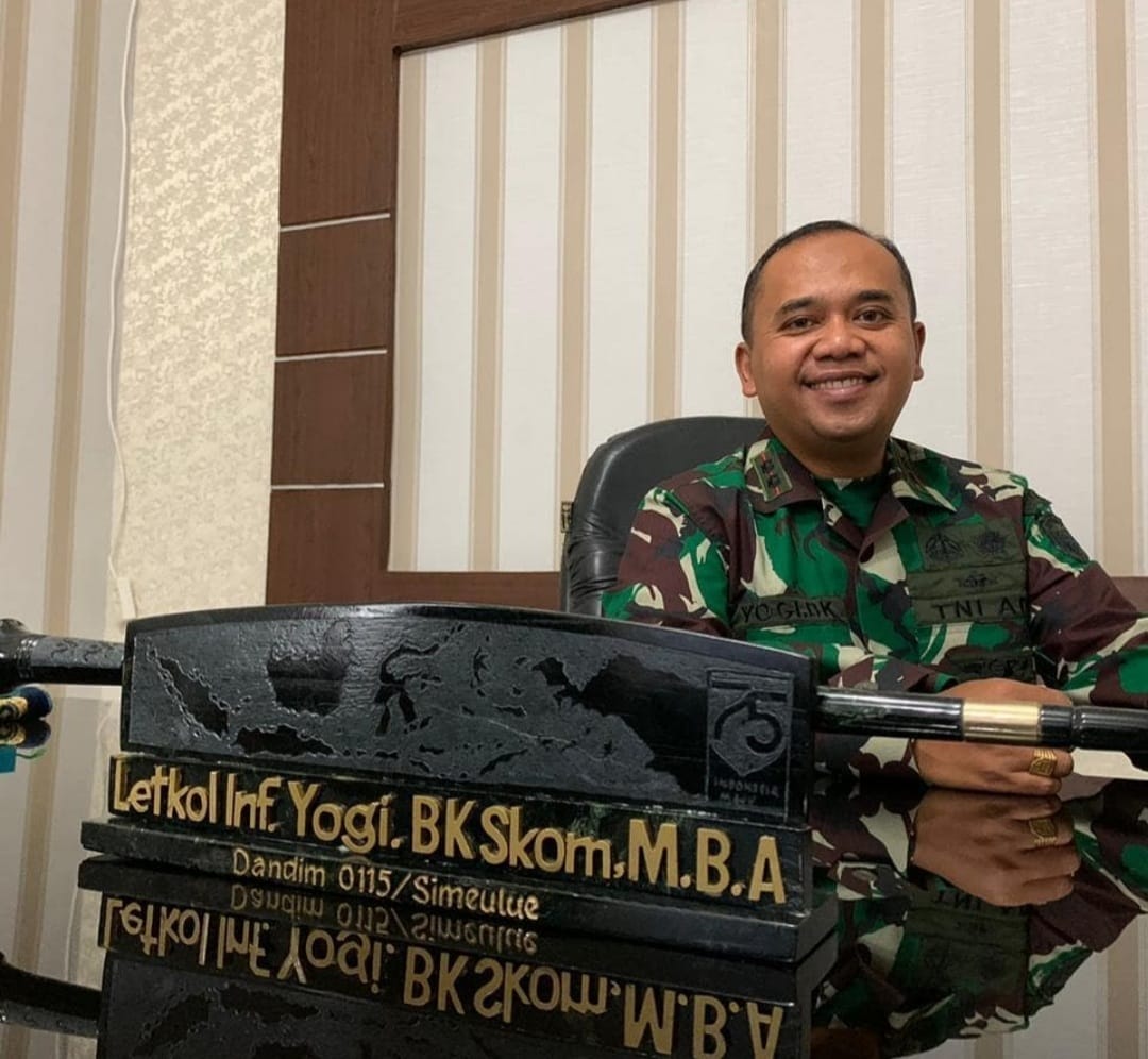 DANDIM 0115/SIMEULUE MENGAJAK SEMANGAT KEBERSAMAAN DALAM HADAPI PANDEMI COVID19 DI KAB. SIMEULUE