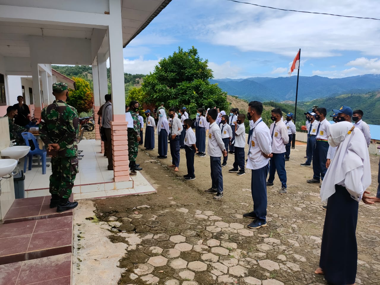Edukasikan Karakter Yang Mandiri, Danposramil Berikan Materi Wasbang Pada Pelajar