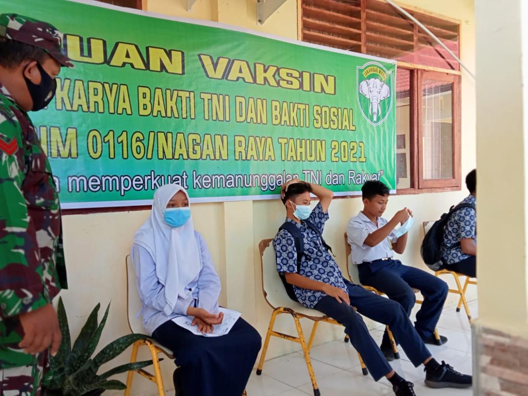 Program Karya Bhakti TNI Dan Bakti Sosial Kodim Nagan Raya Gelar Serbuan Vaksinasi