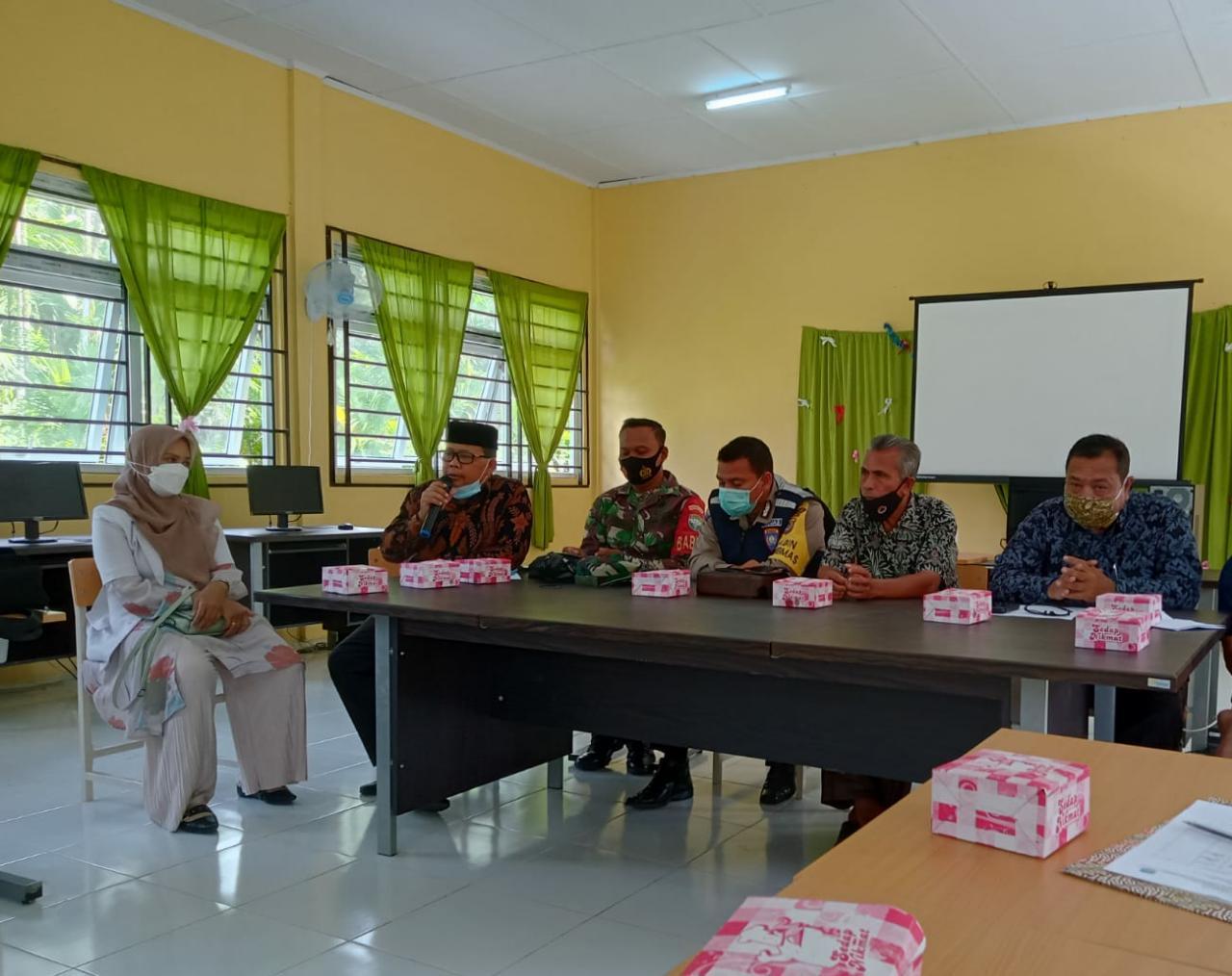Sambangi Sekolah, Koramil Lembah Sabil dan Muspika Sosialisasi Vaksin