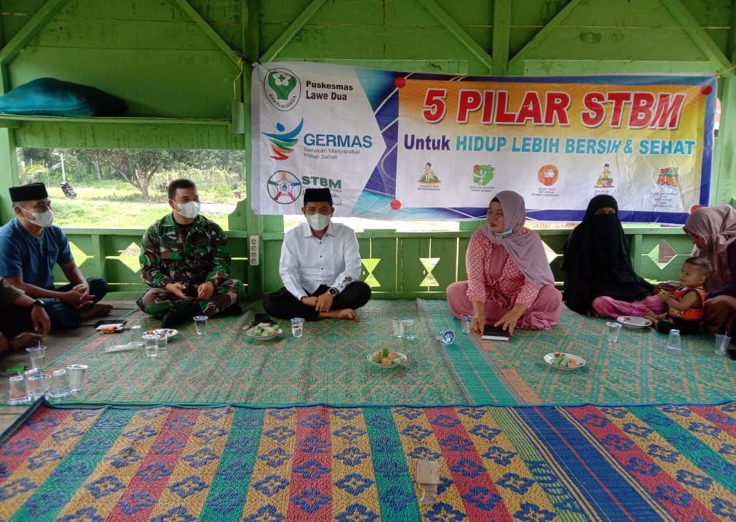 Cegah Terjadinya Stunting, TNI Dampingi Tim Kesehatan Sosialisasikan 5 Pilar STBM