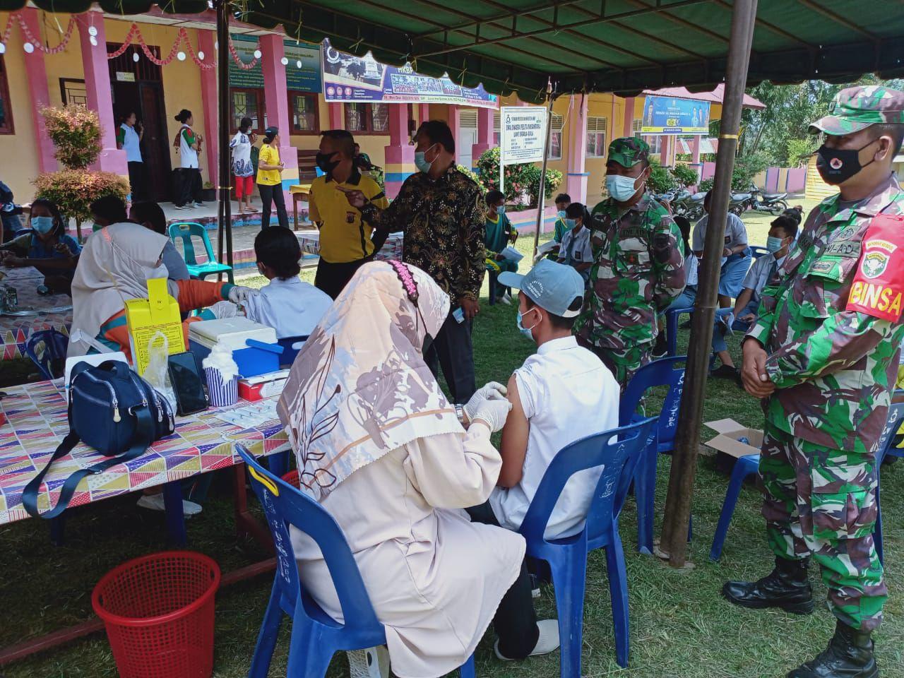 TNI Kawal Vaksinasi Kebut Target
