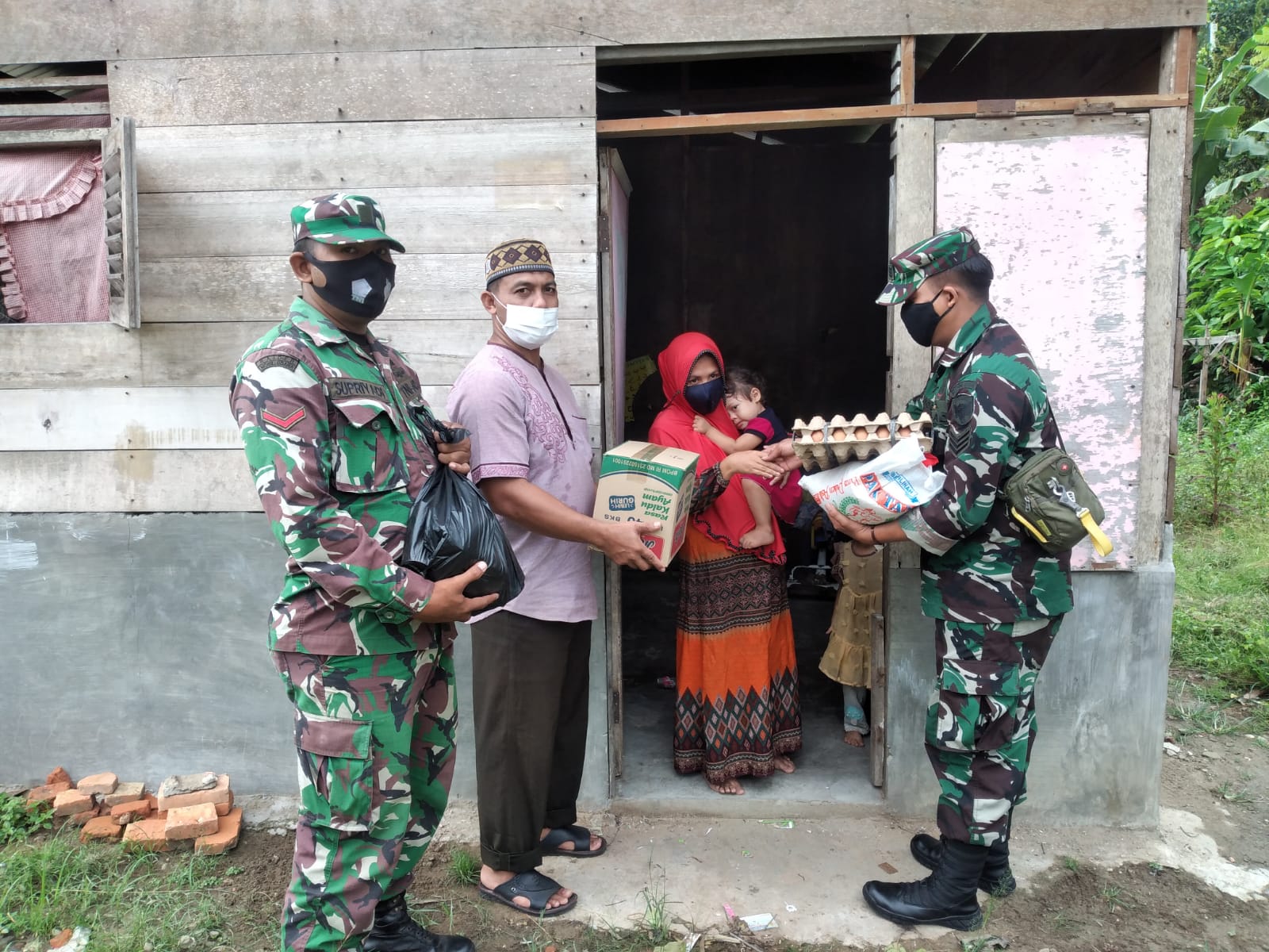 Bantu Warga Terdampak Covid-19, Begini Rutinitas Kodim 0104/Atim Setiap Hari Jum’at
