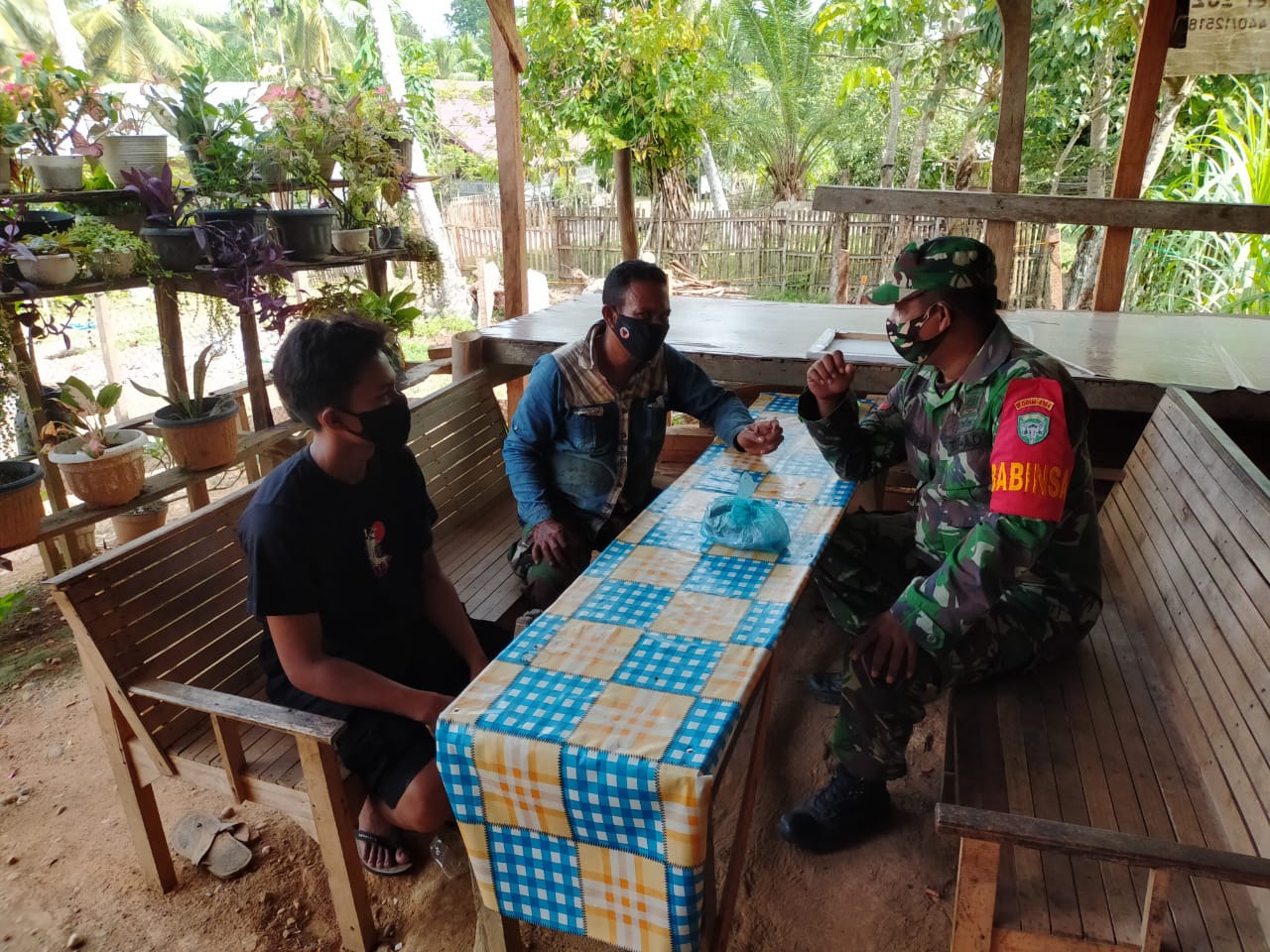 Monitoring Desa Binaan, Babinsa 09/Nrs Komsos Bersama Warga