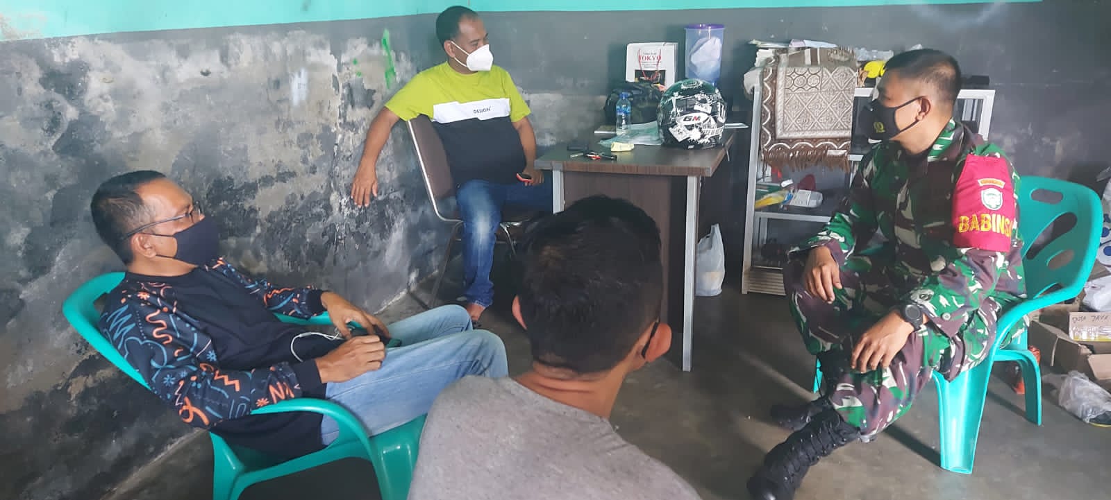 Babinsa Koramil 03/Meukek Jalin Komsos Dengan Tokoh Masyarakat Desa Binaan, Ini Tujuannya