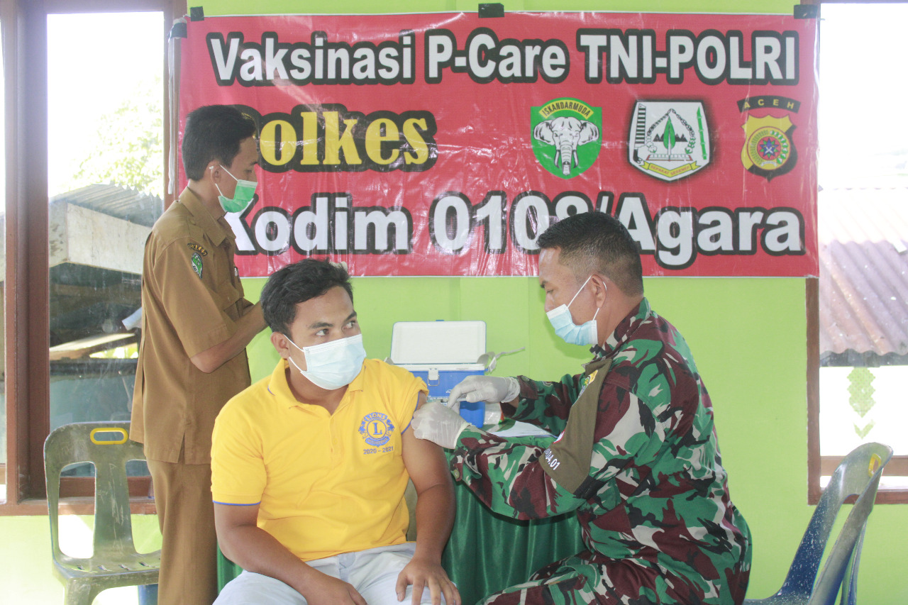 Koramil 0108 – 01/Lawe Sigala Laksanakan Vaksin P- Care Masal Di Desa Lawe Loning Aman