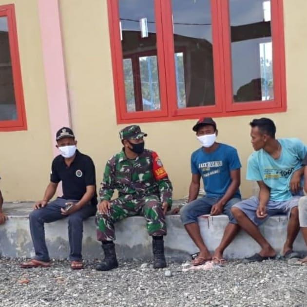 Babinsa Posramil Suka Makmue jalin Sinergitas kebersamaan dengan Tokoh Pemuda
