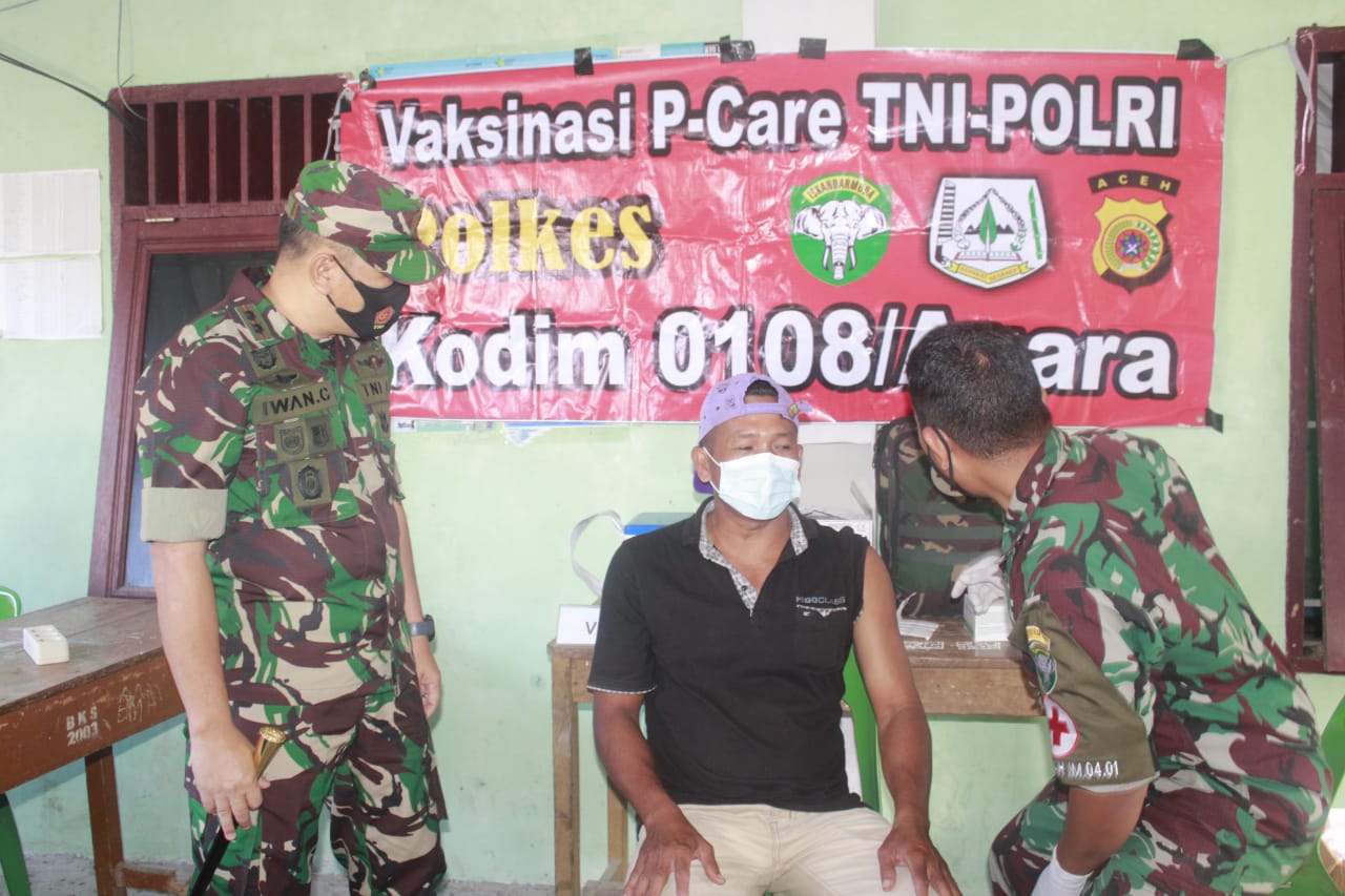 Dandenkesyah IM 04.01 Lhokseumawe Kunjungi Vaksinasi Masal Di Desa Bukit Merdeka Dan Bukit Sepakat Kodim 0108/Agara