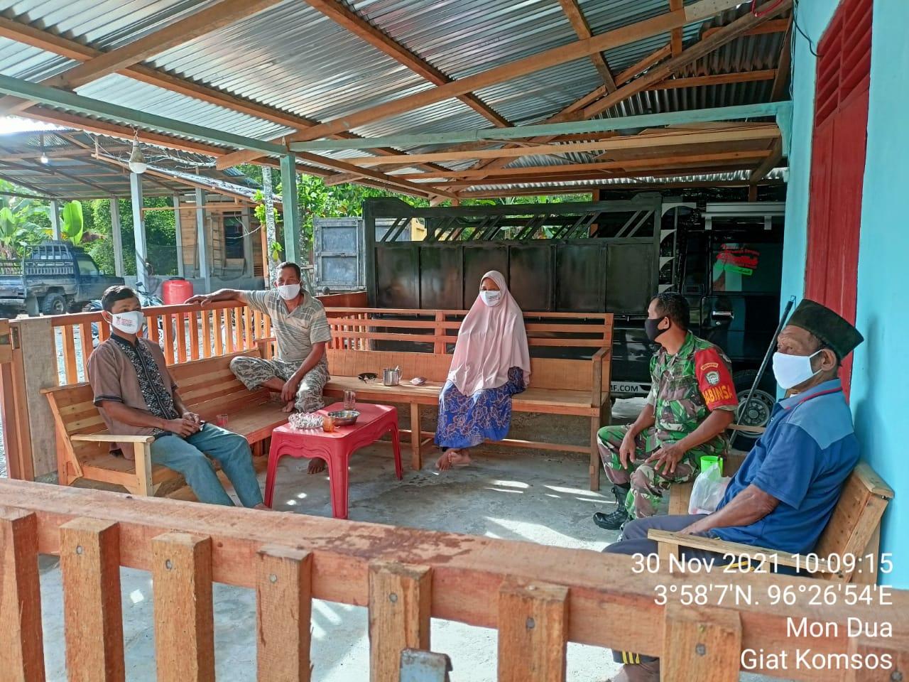 Tanpa Kenal Lelah dan Bosan Babinsa Selalu Ingatkan Warga Binaan dalan Gunakan Masker