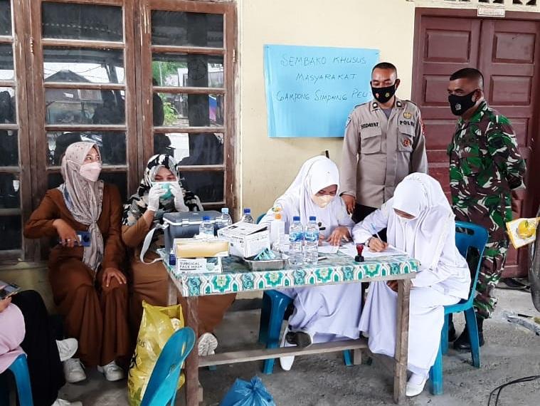 Sinegritas TNI-Polri, Berkeliling Kampung Ajak Warga Ikuti Vaksinasi Covid-19